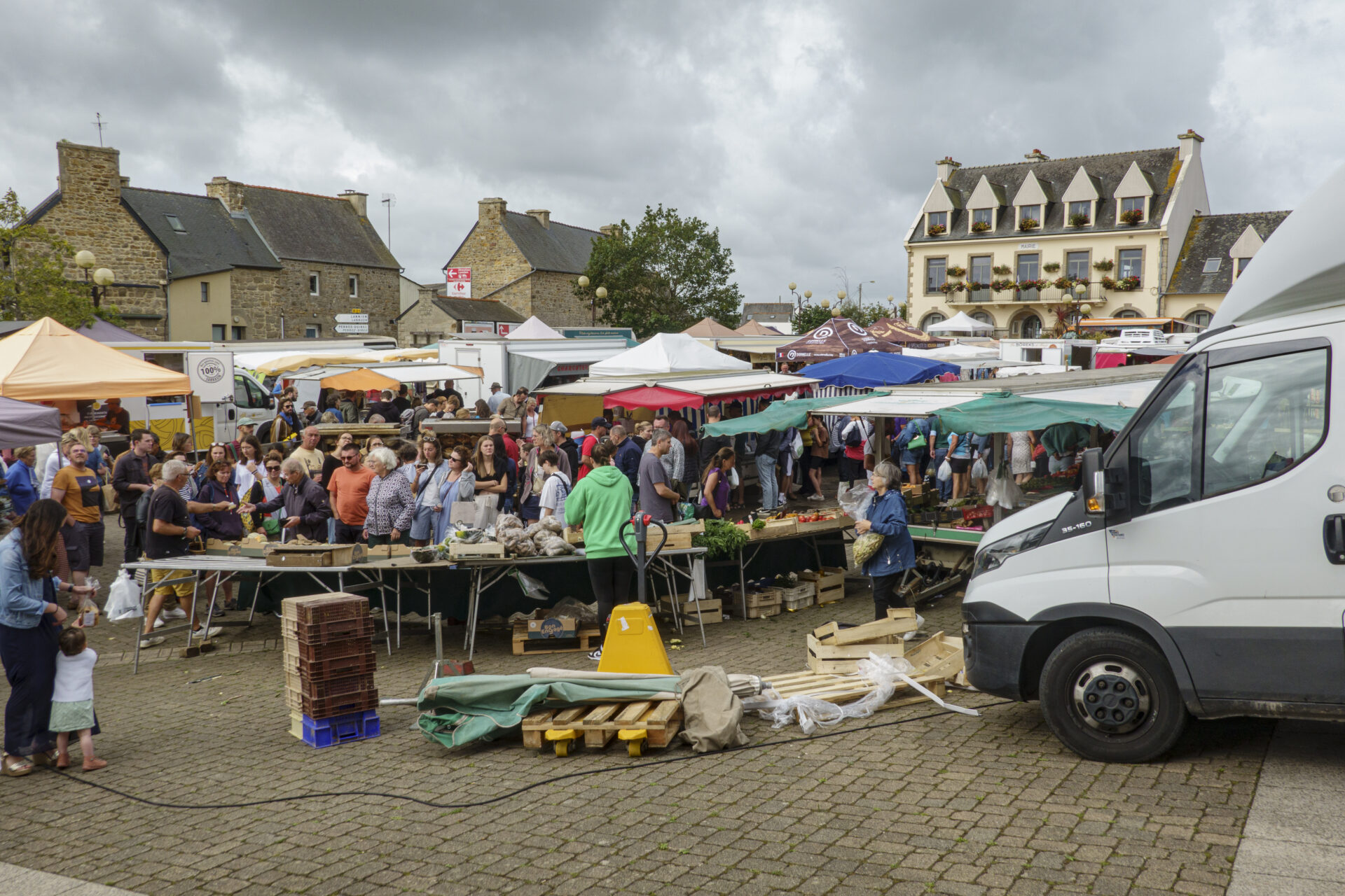 marchés au bourg de penvénan